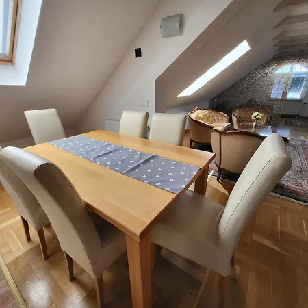 Saraj Collection Aircondition Apartman