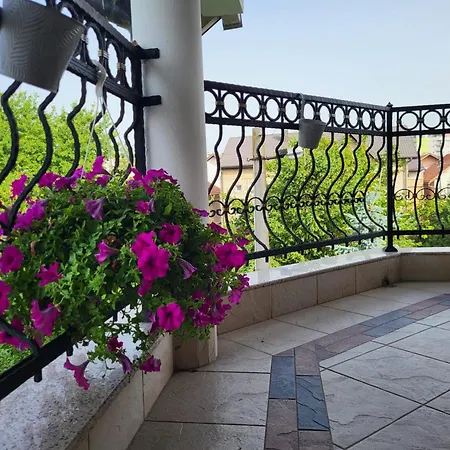 Saraj Collection Aircondition Apartman *